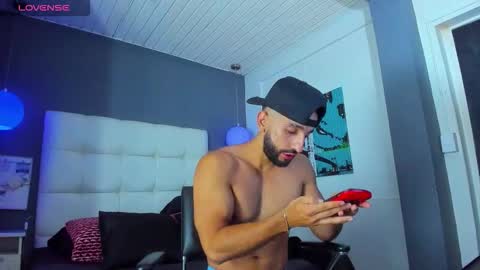 Snapshot of yiyo10_ chatting on 19, 9, 2025 Yiyo online show from 19, 9, 2025