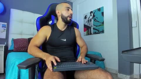 Snapshot of yiyo10_ chatting on 25, 9, 2025 Yiyo online show from 25, 9, 2025