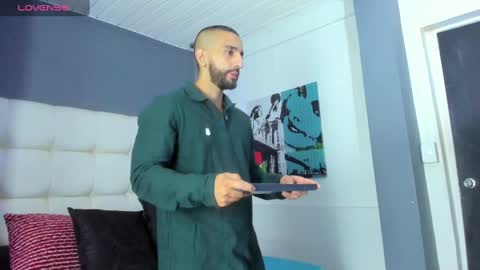 Snapshot of yiyo10_ chatting on 9, 10, 2025 Yiyo online show from 9, 10, 2025