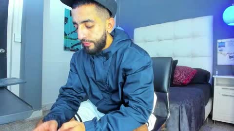 Snapshot of yiyo10_ chatting on 27, 11, 2025 Yiyo online show from 27, 11, 2025