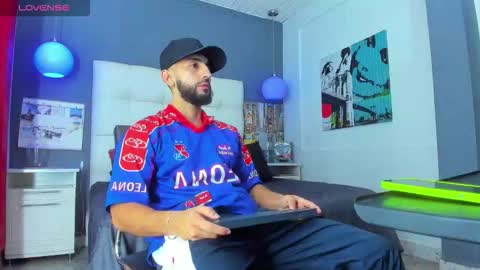 Snapshot of yiyo10_ chatting on 2, 12, 2025 Yiyo online show from 2, 12, 2025