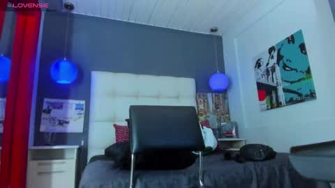 Snapshot of yiyo10_ chatting on 19, 12, 2025 Yiyo online show from 19, 12, 2025