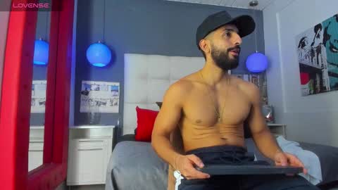 Snapshot of yiyo10_ chatting on 13, 2, 2026 Yiyo online show from 13, 2, 2026