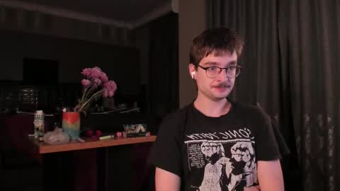 Snapshot of yoga_pizza_420 chatting on 16, 11, 2025 Max online show from 16, 11, 2025