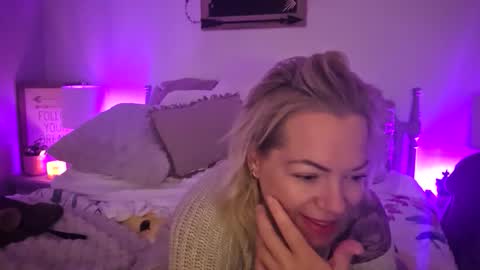 Snapshot of yogimilflover chatting on 13, 5, 2026 Yogiblondebangme online show from 13, 5, 2026