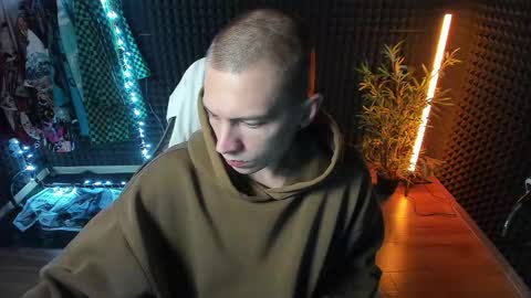 Snapshot of yoi_aji chatting on 16, 10, 2025 You can ask my name in pm online show from 16, 10, 2025