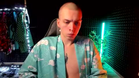 Snapshot of yoi_aji chatting on 19, 11, 2025 You can ask my name in pm online show from 19, 11, 2025