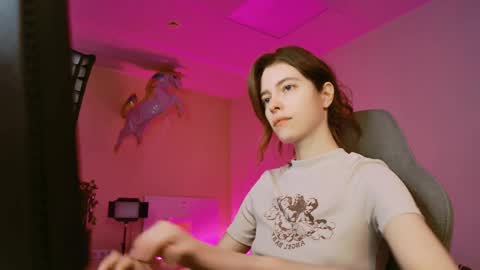 yoka_paradoxxx online show from 4, 10, 2025