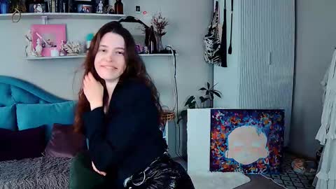 yoka_paradoxxx online show from 12, 5, 2026