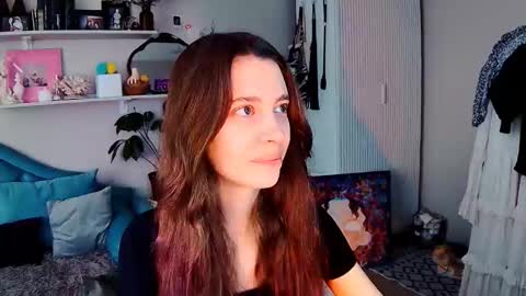 yoka_paradoxxx online show from 13, 5, 2026