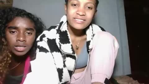 yolandrina05 online show from 16, 9, 2025