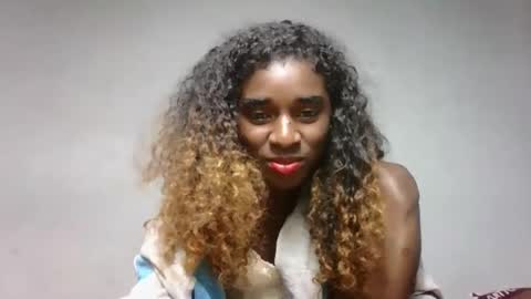 yolandrina05 online show from 19, 9, 2025