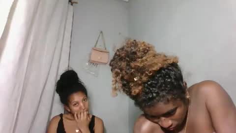 yolandrina05 online show from 2, 10, 2025