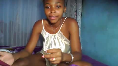 Snapshot of yolandrina90 chatting on 29, 9, 2025 yolandrina90 online show from 29, 9, 2025