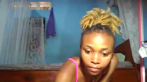Snapshot of yolandrina90 chatting on 30, 9, 2025 yolandrina90 online show from 30, 9, 2025