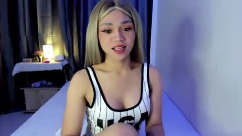 Snapshot of yonas_fucktoy chatting on 22, 10, 2025 yona online show from 22, 10, 2025