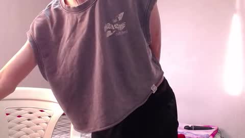 Little Mike Independent model online show from 2, 10, 2025