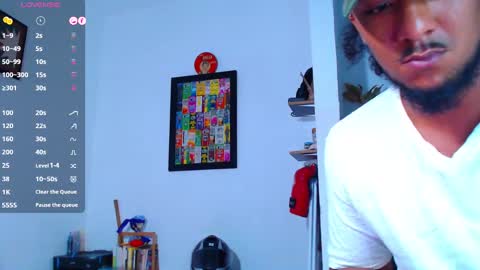 Snapshot of yosoy_enzo2020 chatting on 21, 10, 2025 Enzo online show from 21, 10, 2025