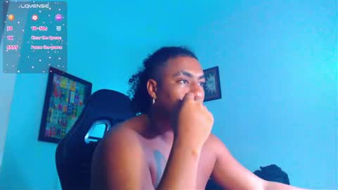Snapshot of yosoy_enzo2020 chatting on 19, 4, 2026 Enzo online show from 19, 4, 2026
