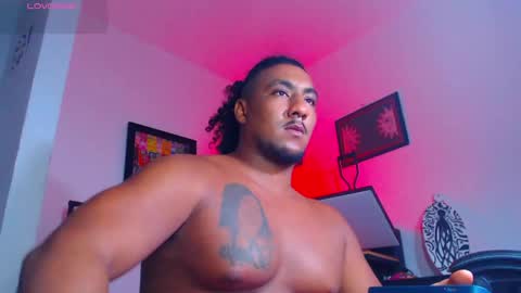 Snapshot of yosoy_enzo2020 chatting on 6, 5, 2026 Enzo online show from 6, 5, 2026