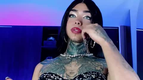 yosselin_cameron online show from 7, 2, 2026
