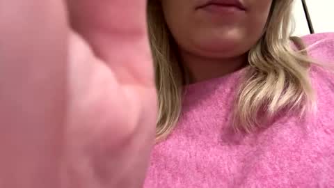 Snapshot of you_love_melisa chatting on 19, 12, 2024 private on 18 per minute start private 500 tokensOnlyfans  online show from 19, 12, 2024