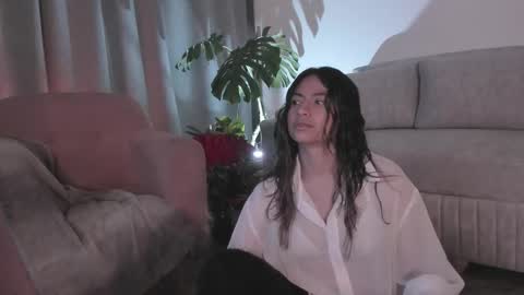 Snapshot of you_y0ung_pervert chatting on 10, 10, 2025 Mar online show from 10, 10, 2025