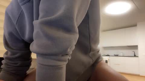 Snapshot of youcan__ chatting on 30, 10, 2025 youcan__ online show from 30, 10, 2025