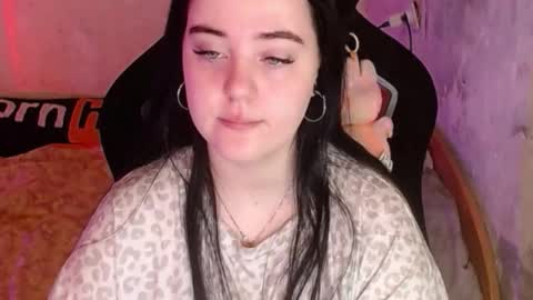 your_8a8y online show from 2, 12, 2025