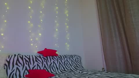 Snapshot of your_alice chatting on 18, 12, 2025 ALICE online show from 18, 12, 2025