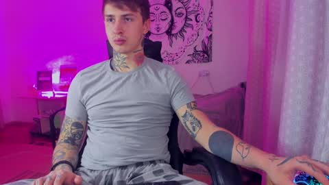 Snapshot of your_candy_boy chatting on 2, 12, 2024 Hey my names Eric Would love to know each other better online show from 2, 12, 2024