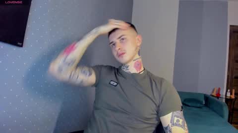 Snapshot of your_candy_boy chatting on 5, 3, 2025 Hey my names Eric Would love to know each other better online show from 5, 3, 2025