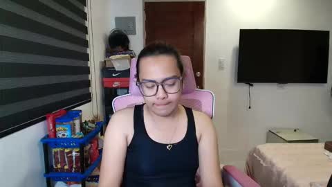 Snapshot of your_dreamgirlxxx69 chatting on 9, 3, 2026 your_dreamgirlxxx69 online show from 9, 3, 2026