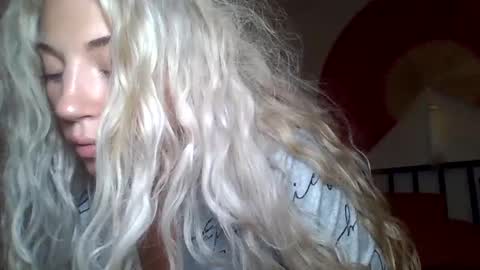 Snapshot of your_fav1 chatting on 12, 9, 2025 your_fav1 online show from 12, 9, 2025