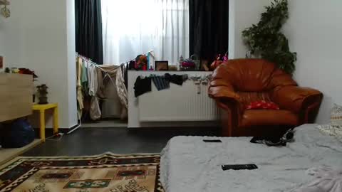 Eva and Jhony online show from 8, 1, 2025