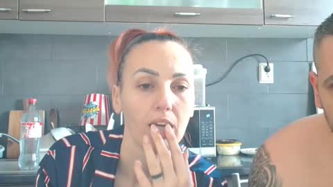 Eva and Jhony online show from 25, 2, 2025