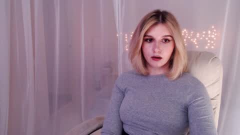 Snapshot of your_freya chatting on 8, 3, 2025 Freya online show from 8, 3, 2025