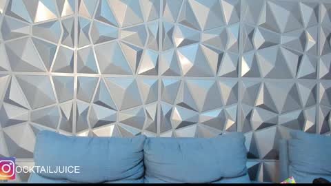 Snapshot of your_juice_ocktail chatting on 23, 9, 2025 your_juice_ocktail online show from 23, 9, 2025