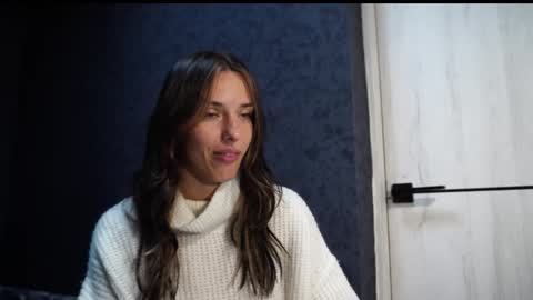 Snapshot of your_little_flexible_girl chatting on 6, 11, 2025 Meri online show from 6, 11, 2025