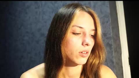 Snapshot of your_little_flexible_girl chatting on 27, 11, 2025 Meri online show from 27, 11, 2025