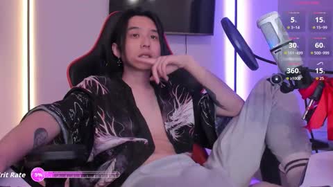 Snapshot of your_little_twink chatting on 13, 10, 2025 Han   online show from 13, 10, 2025