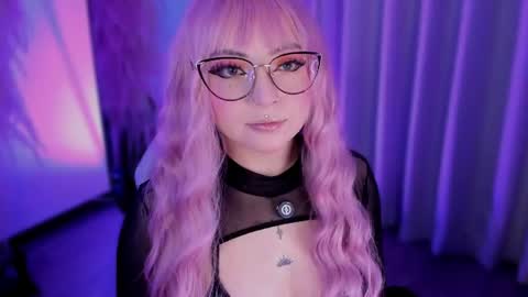 Cami independent model online show from 18, 6, 2026