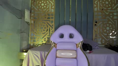 Snapshot of your_naughtyangel chatting on 4, 12, 2024 Evelin online show from 4, 12, 2024