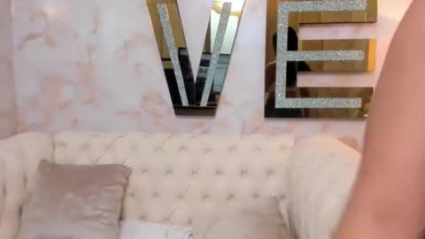 Snapshot of your_naughtyangel chatting on 7, 10, 2025 Evelin online show from 7, 10, 2025