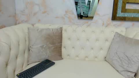 Snapshot of your_naughtyangel chatting on 16, 10, 2025 Evelin online show from 16, 10, 2025