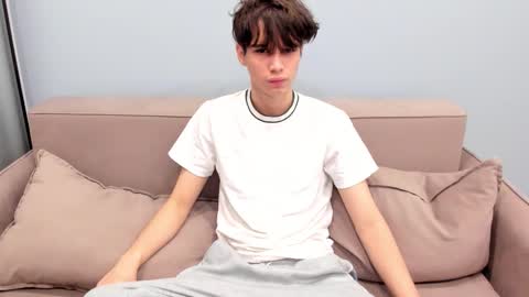 your_shy_guy online show from 19, 11, 2025