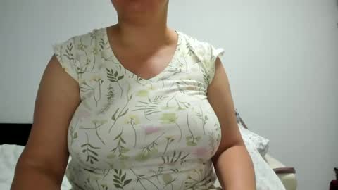 Snapshot of your_victoria chatting on 12, 6, 2026 Your Victoria online show from 12, 6, 2026
