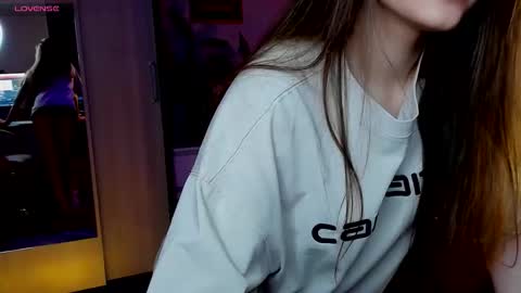 Snapshot of youranikka chatting on 9, 10, 2025 Anikka online show from 9, 10, 2025