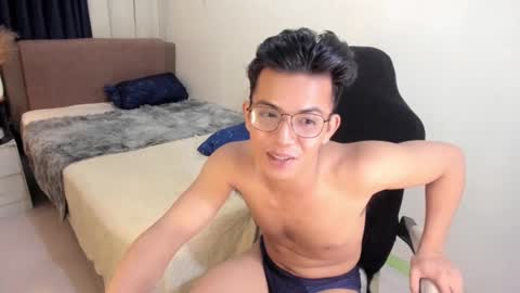 Snapshot of yourasian_bradley chatting on 2, 3, 2025 yourasian_bradley online show from 2, 3, 2025