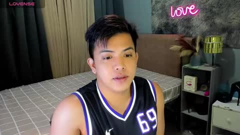 yourasian_bradley online show from 5, 2, 2026